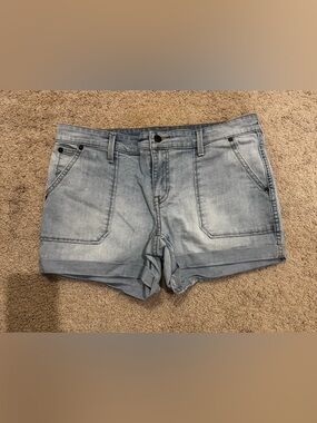 GAP Light Blue Denim Rolled-Hem Women’s Shorts